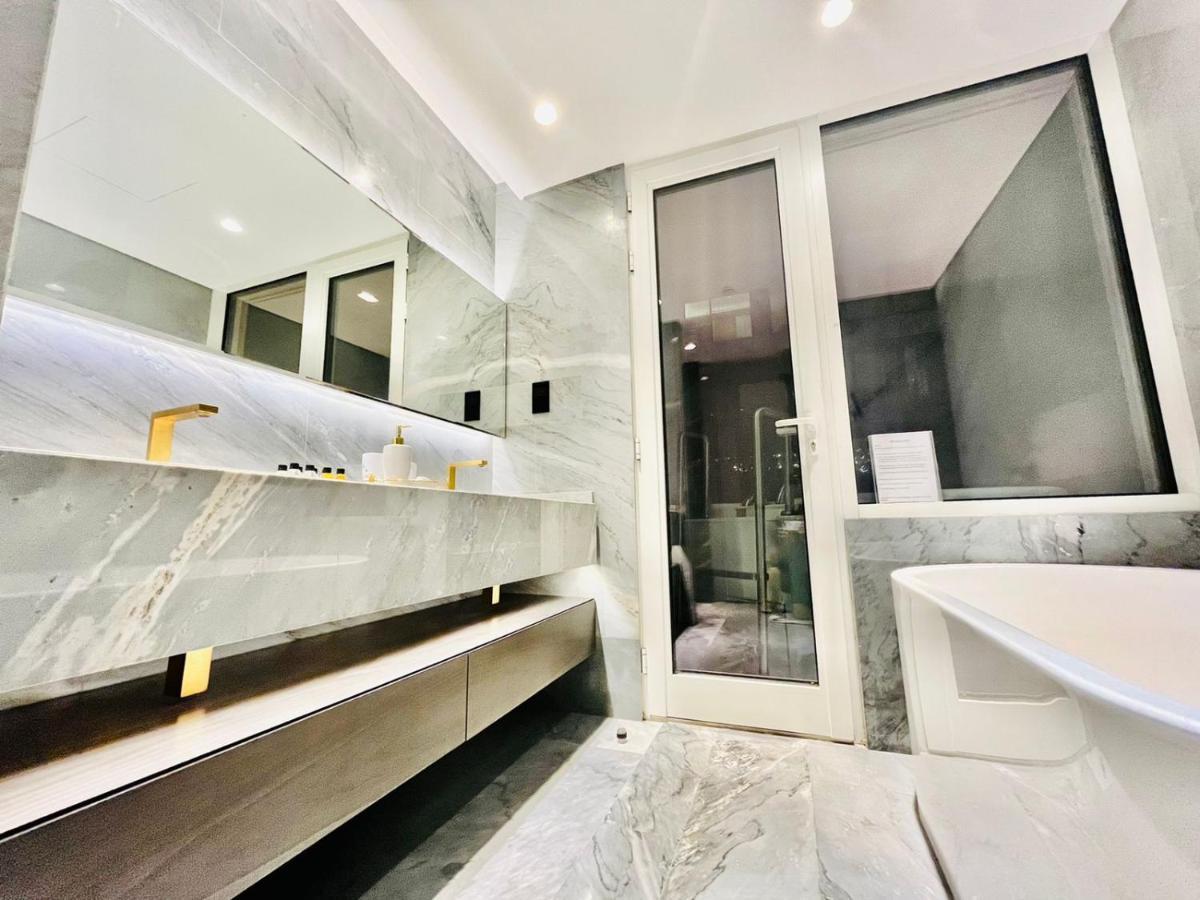 Five Palm Jumeirah - 2 Bedrooms & Maid Room In A Splendid Resort - Modernlux Dubai Luaran gambar